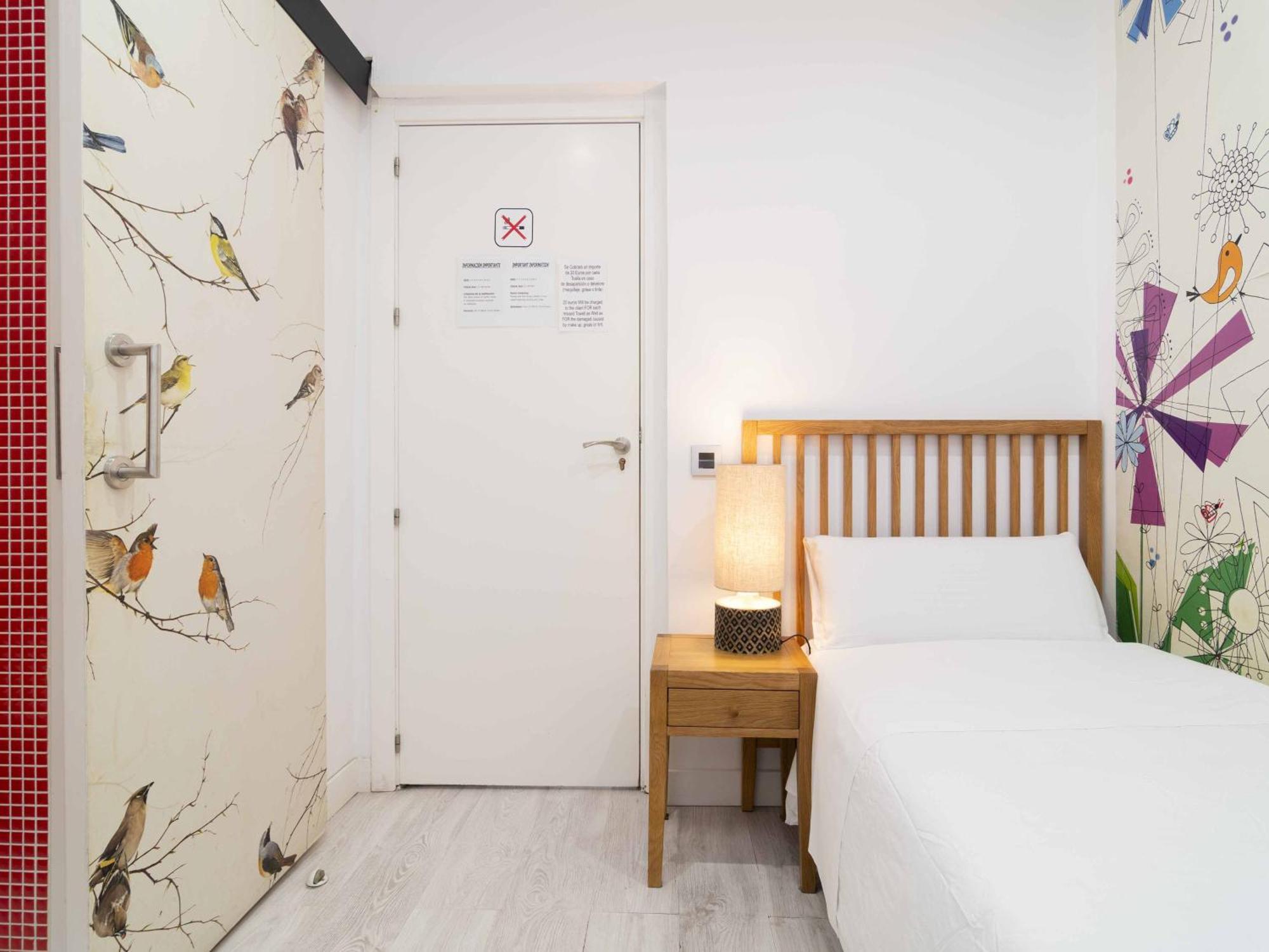 Pension Foster Madrid Dış mekan fotoğraf