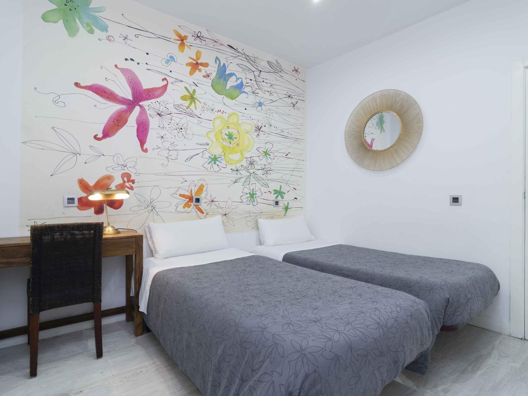 Pension Foster Madrid Dış mekan fotoğraf
