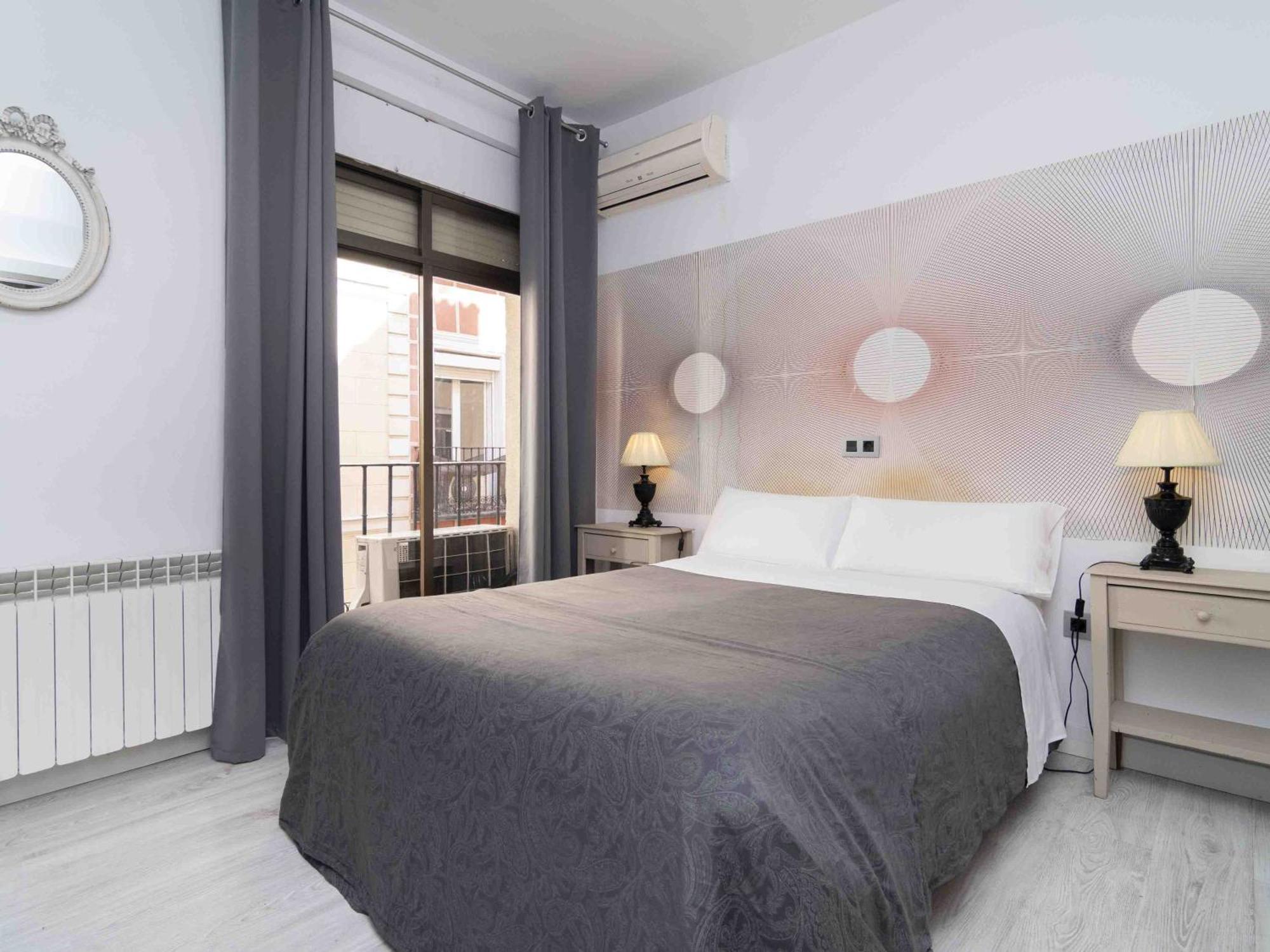 Pension Foster Madrid Dış mekan fotoğraf