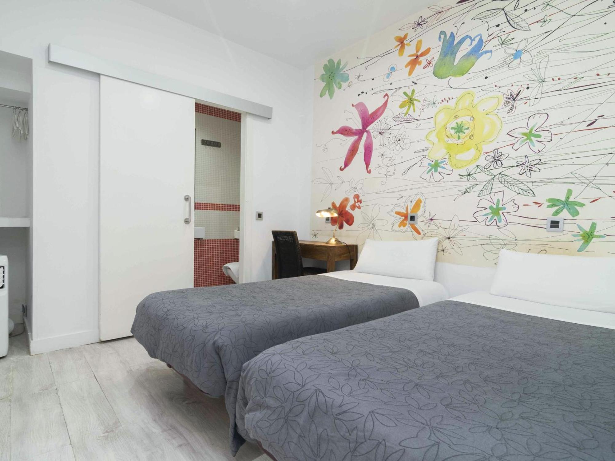 Pension Foster Madrid Dış mekan fotoğraf